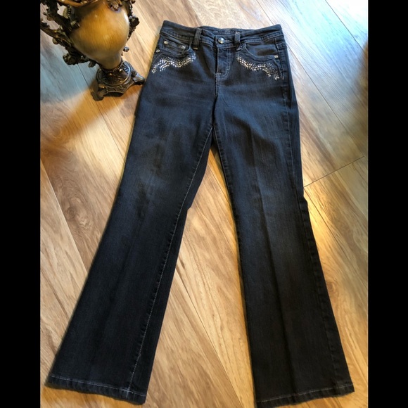 🎉HP🎉Awesome, stonewashed, boot cut jeans🍂 - Picture 2 of 8